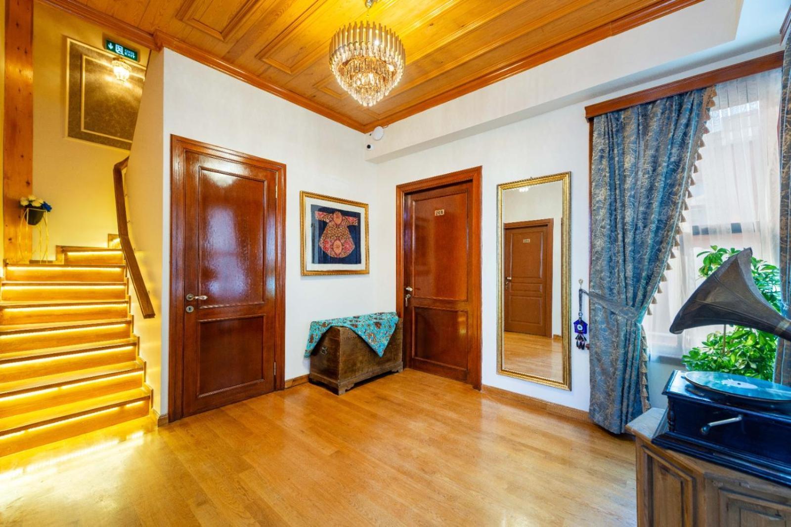 Brown Mansion Oldcity Istanbul Exterior photo
